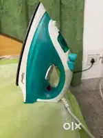 Iron Box Steam Iron