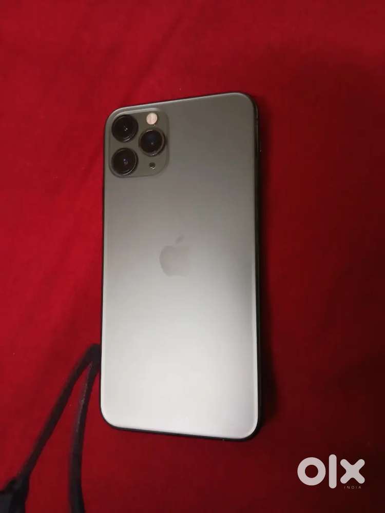 IPhone 11pro 256gb battery 67 percent on screen light scratch..