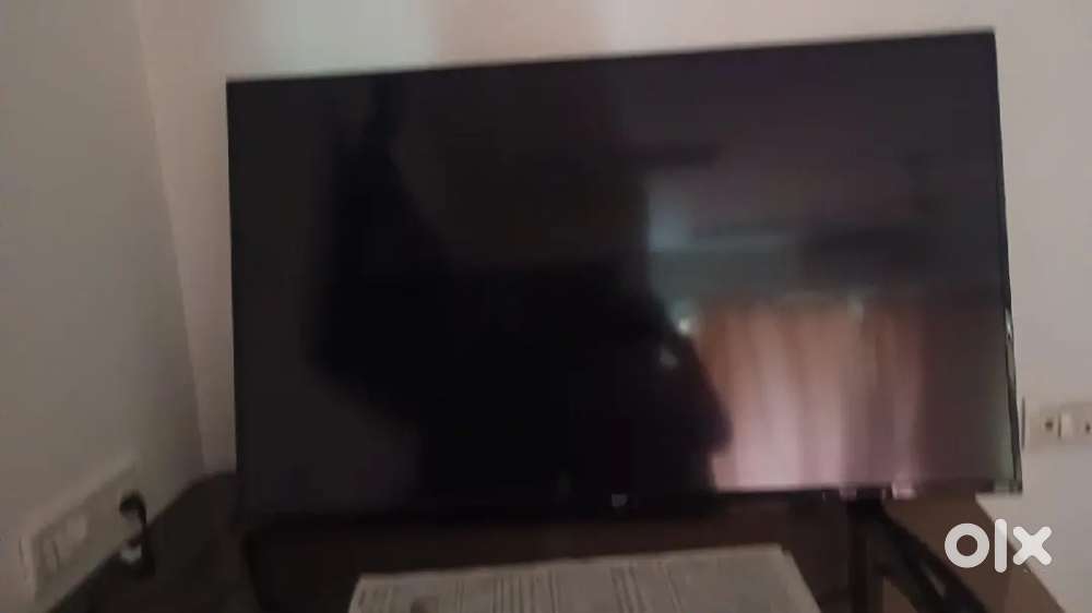 MI 50 INCH TV