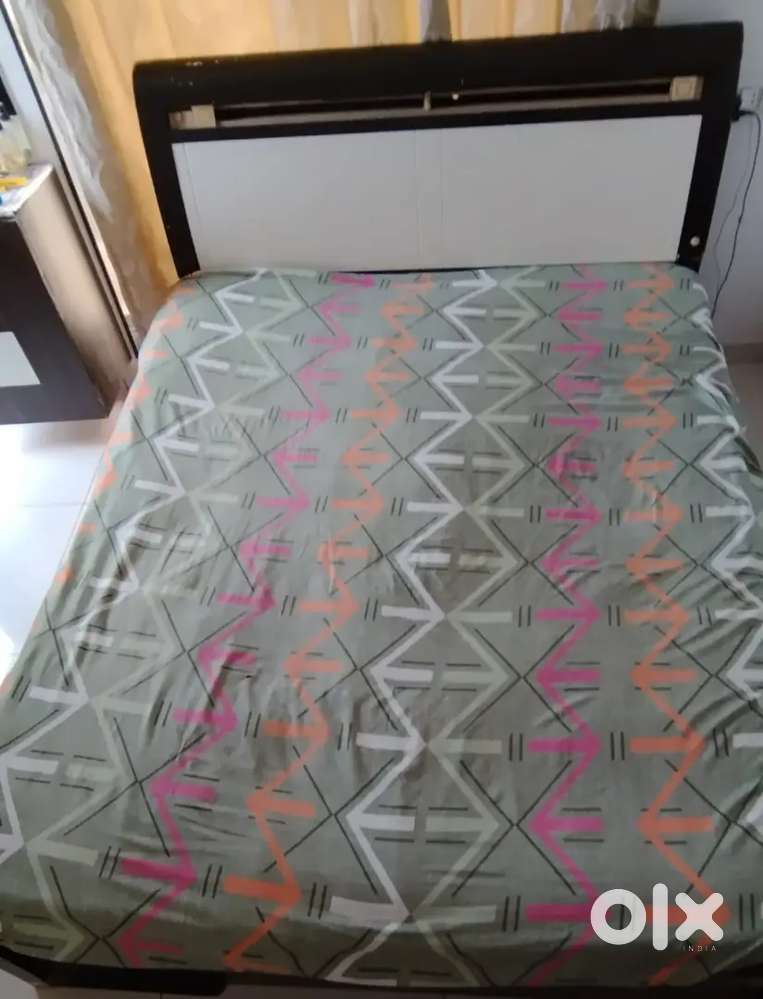 Bed, Dining table,