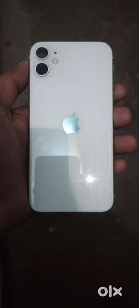 I PHONE 11 /64GB BETTRY HEALTH 83 CHARJER ALL ORIGINAL