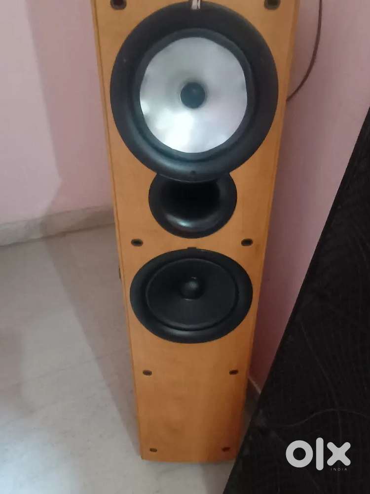 JBL Q55.2 Tower Speakers- 150 Watts RMS