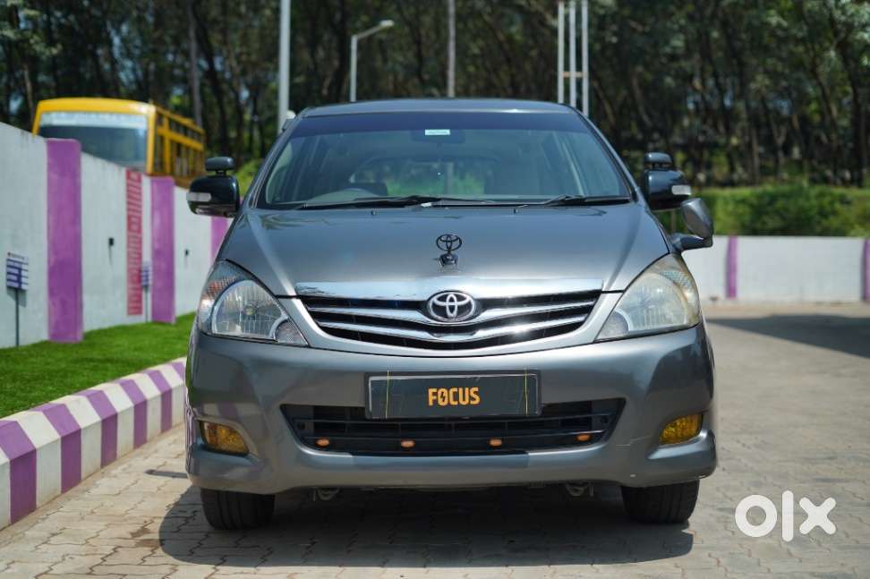 Toyota Innova 2.5 G (Diesel) 8 Seater, 2011, Diesel