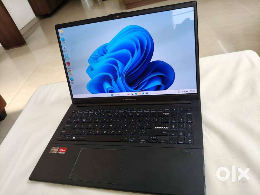 ASUS Vivobook Go 15 (OLED)AMD Ryzen 5 7520U, 16GB RAM, 512GB SSD