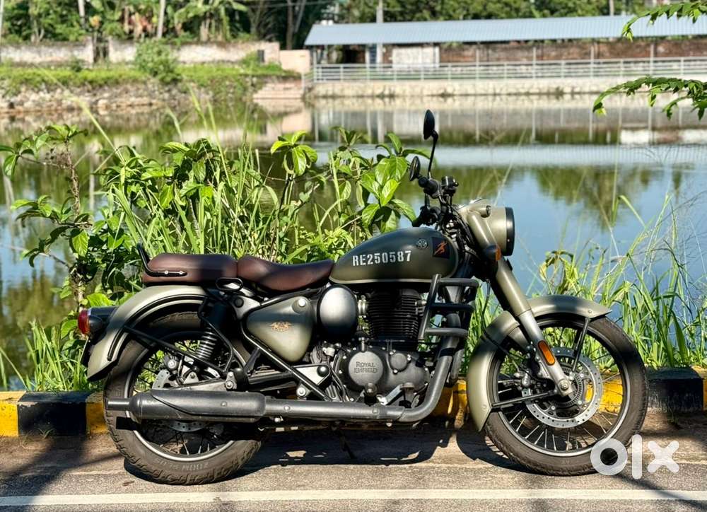 Royal Enfield Classic 350 Signals Marsh Grey