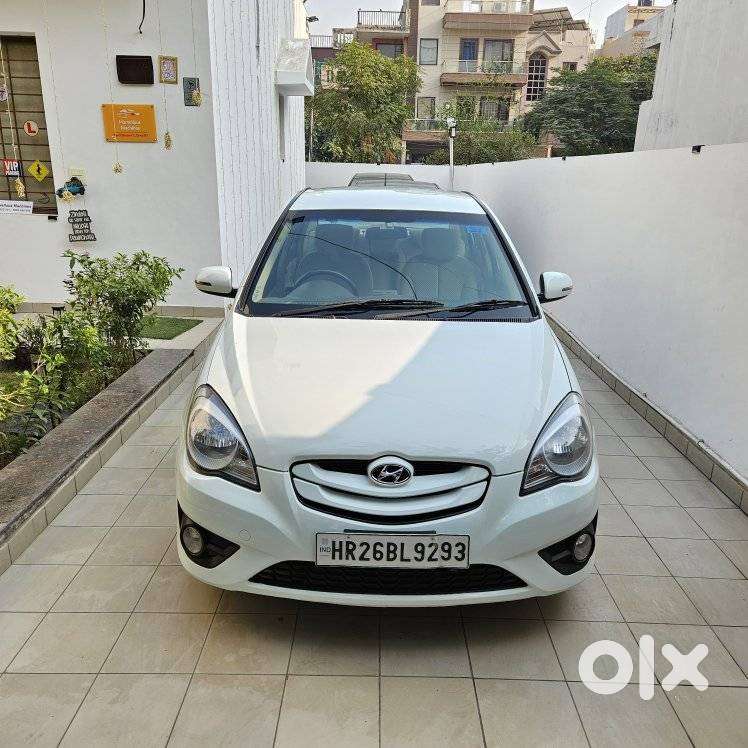 Hyundai Verna Transform 1.6 SX VTVT, 2011, Petrol
