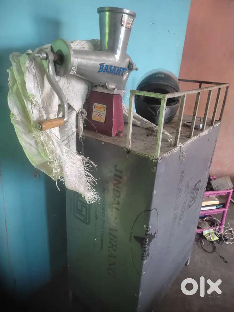 Counter and juice machine
