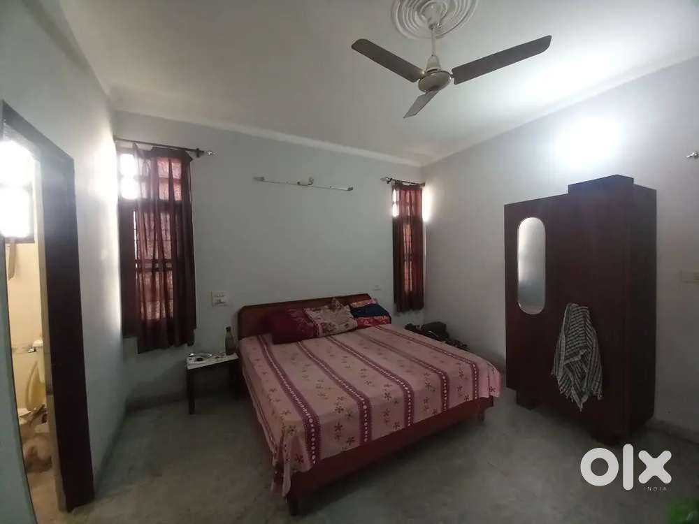 Looking for a roommate. Fully furnished. No Families allowed only boys