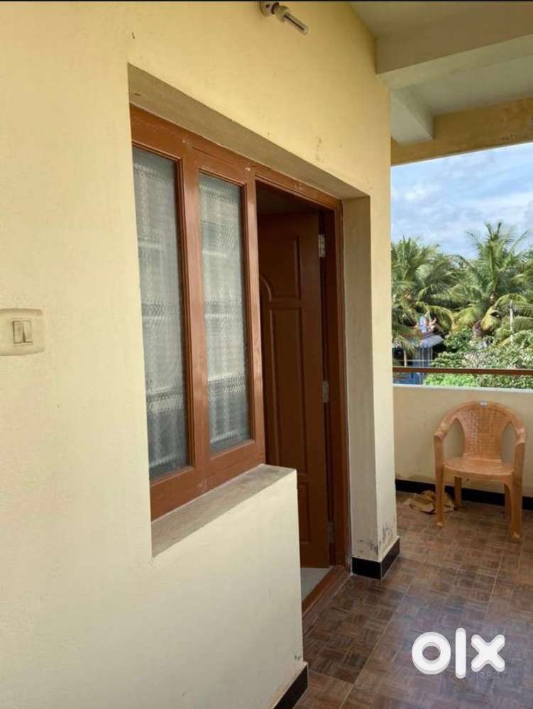 2bhk house for rent @teachers colony,vilankurichy road,cheranmanagar