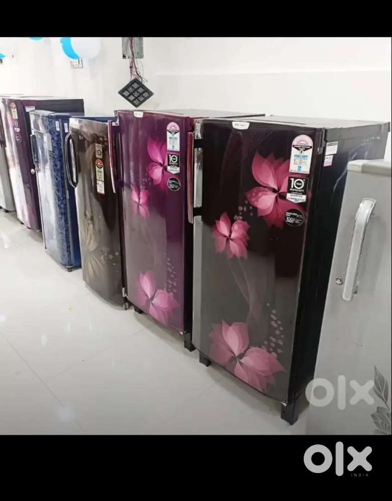 Second hand fridges showroom *-*