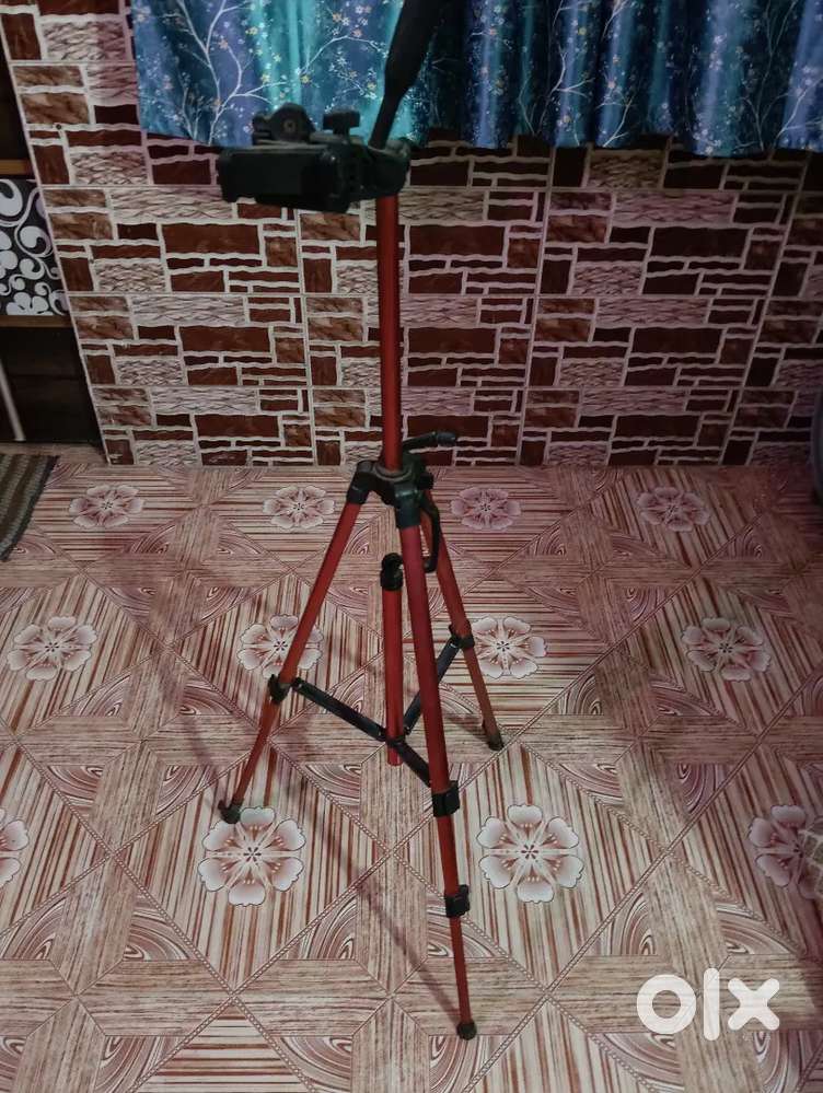 Tripod Excellent Condition RS 500