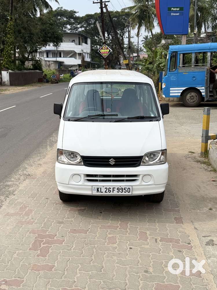 Maruti Suzuki Eeco 5 STR AC (O), 2015, Petrol