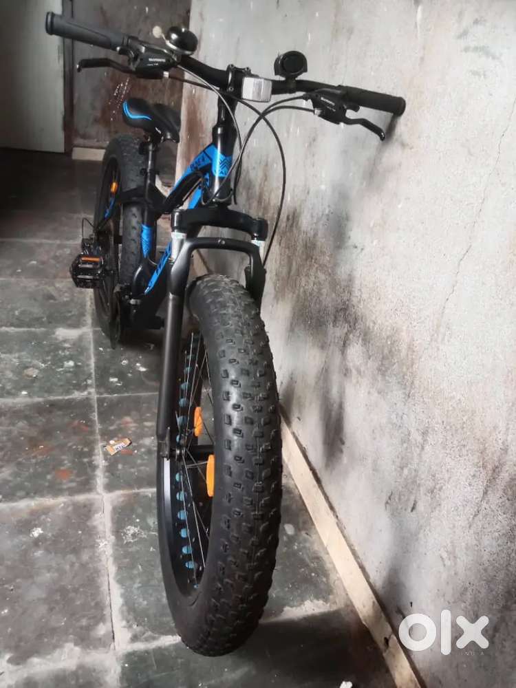 IN BRAND NEW SHOWROOM CONDITION WALTX DUNE 4 FAT TYRE  21 GEARS CYCLE.