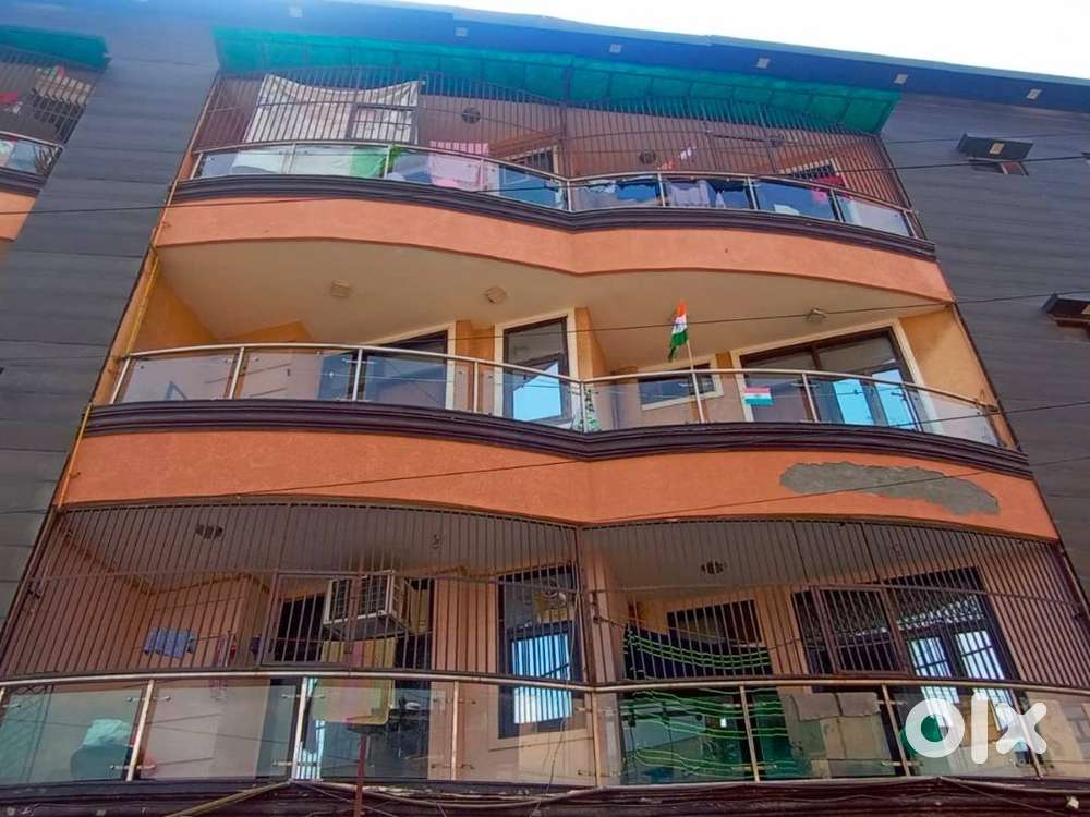 3BHK FLAT WITH 2 BALCONY FULL VENTILATION