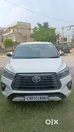 Toyota Innova Crysta 2.8Z Automatic, 2022, Diesel