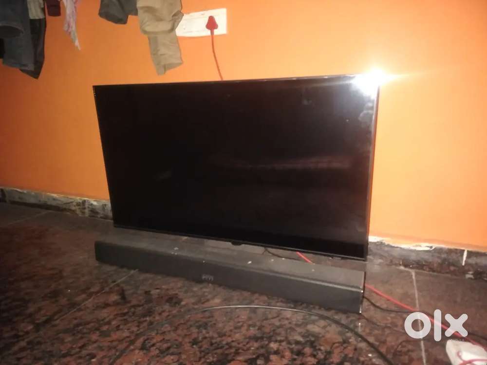 monitor 43 inches uhd model m7