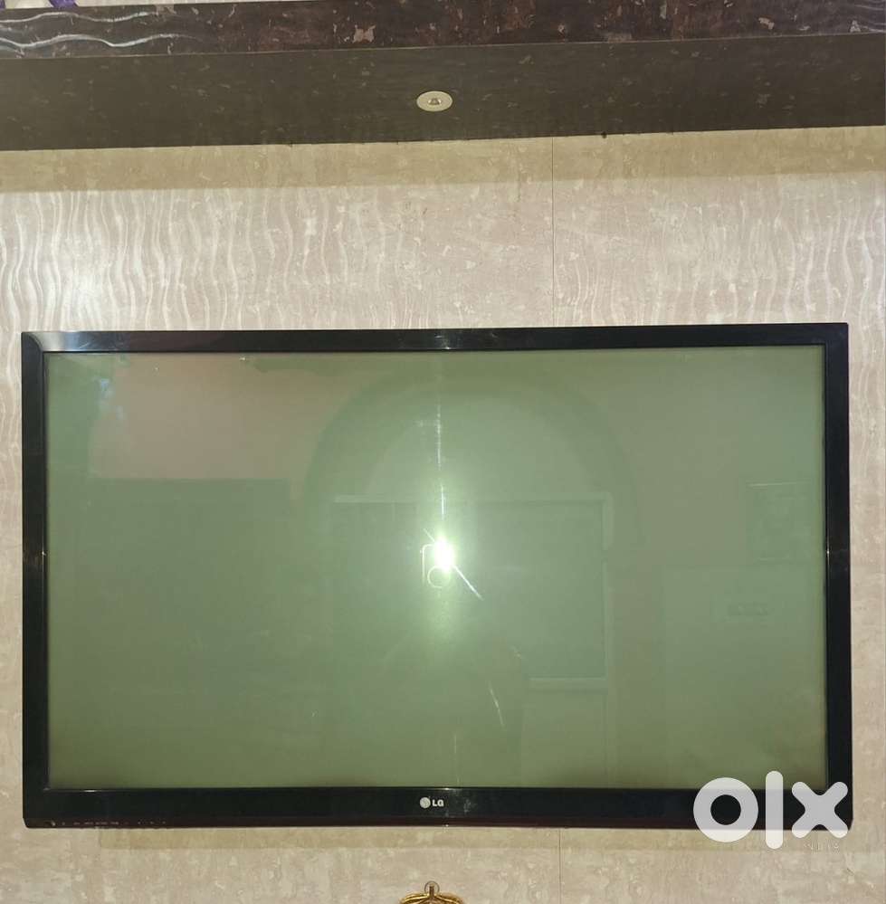 LG plasma tv 43”