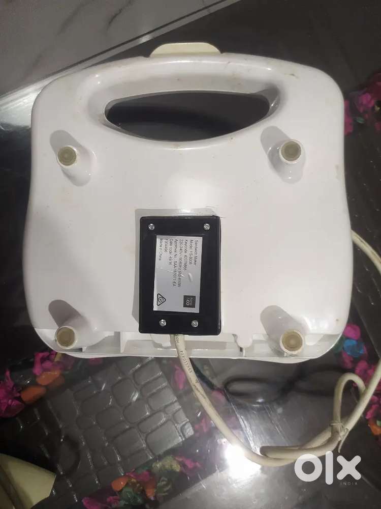 Sandwitch maker, vaccum cleanet, air frier for sale