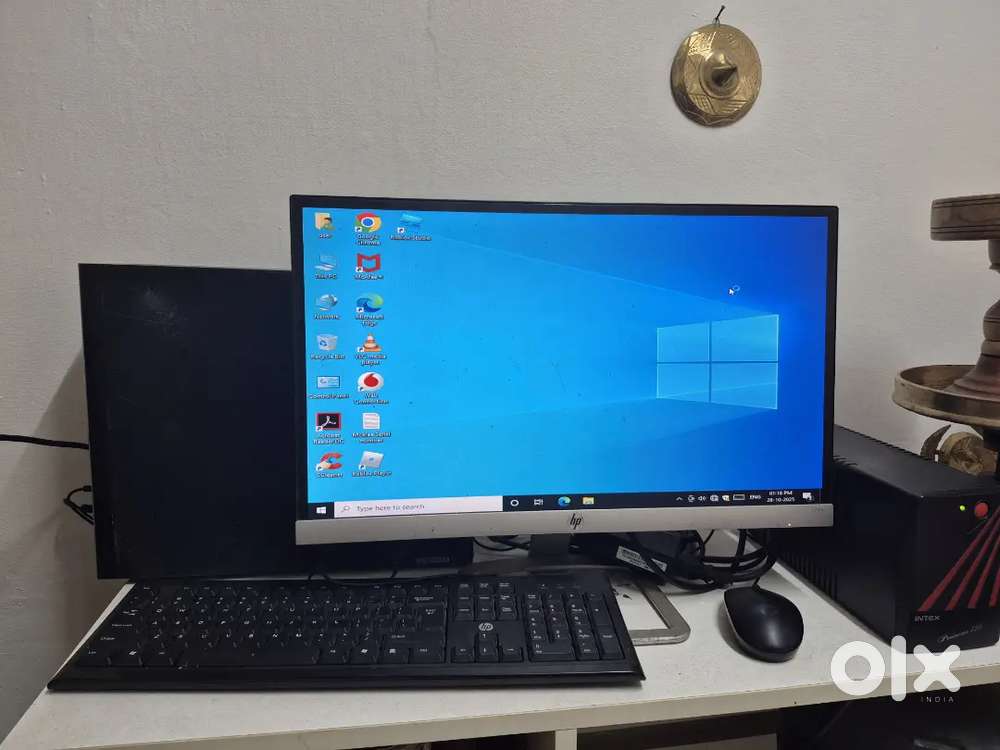 Hp full desktop setup with excellent condition