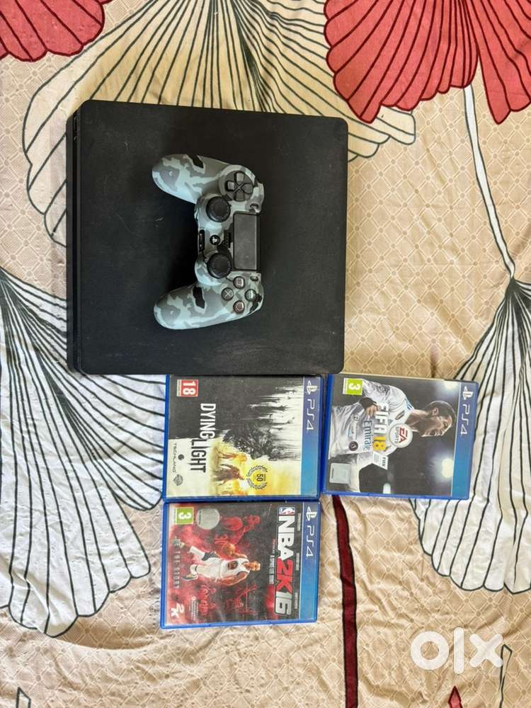 PS4 slim 500GB good condition