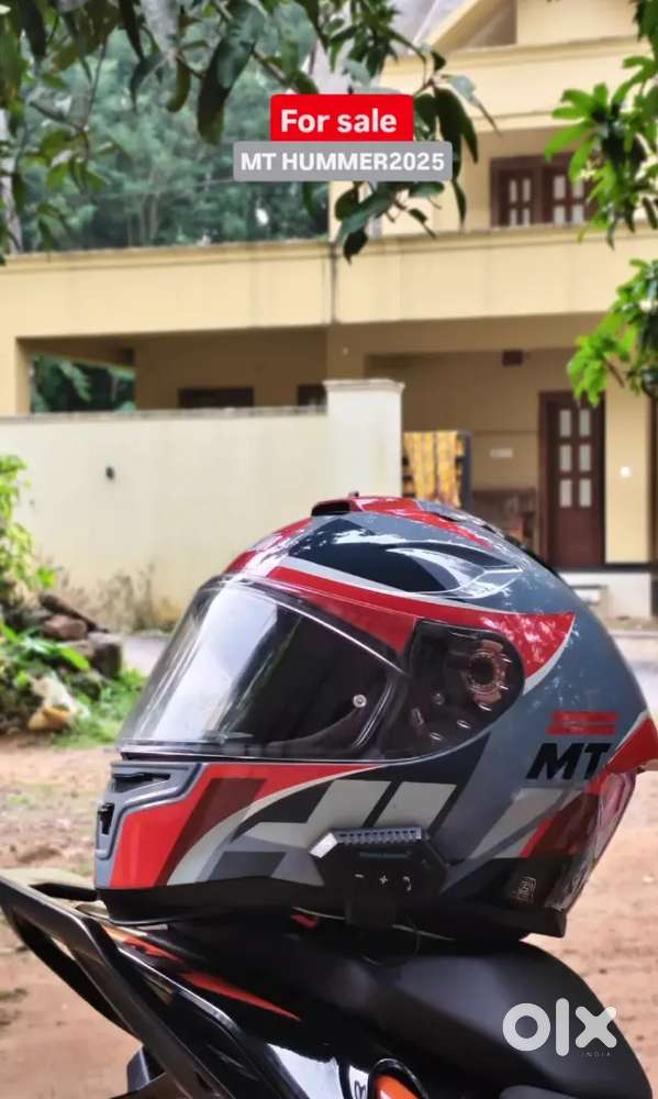 HELMET WITH BLUETOOTH DEVICE