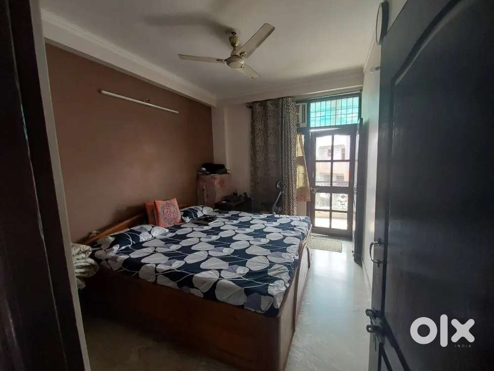 3 bhk flat available for rent in Rajendra Nagar sahibabad ghaziabad