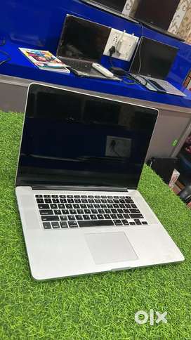 Macbook air & pro Availble Laptophubs dharmshala bazar gorakhpur