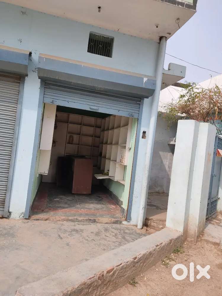 Available shop for rent