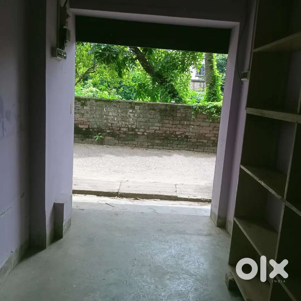 Shop for rent, best for grocery, godown, saloon, food shop etc