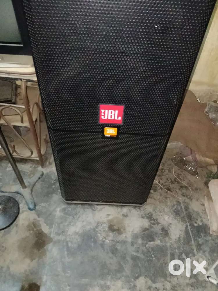 JBL SRX 725 with dual 15inch 500 watt speaker fit box