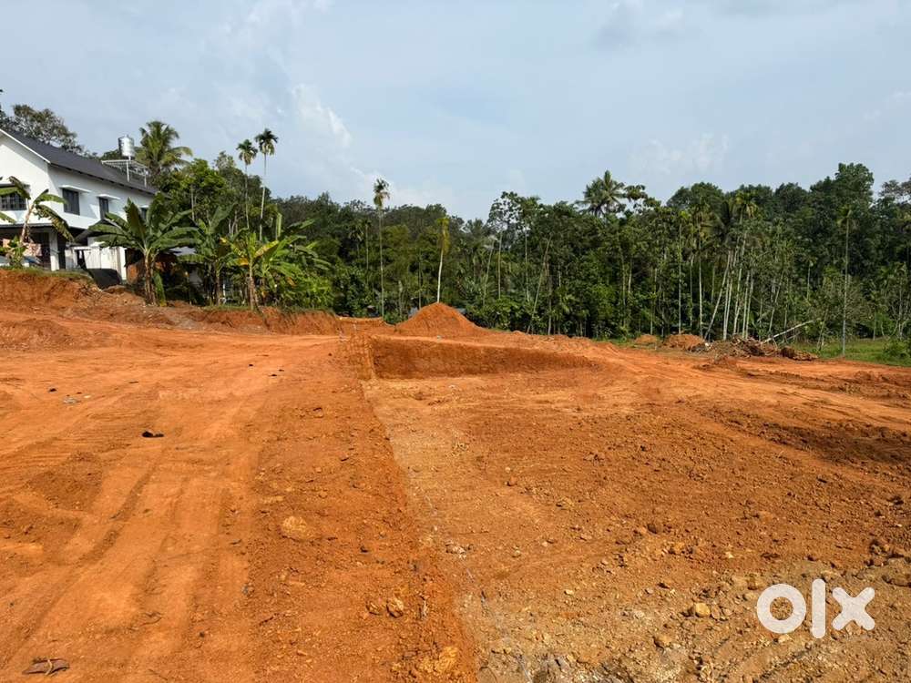 15/20 CENT GATED PLOTS AIRAPURAM NEAR KEEZHILLAM MANNOOR TRIKKALATHOOR