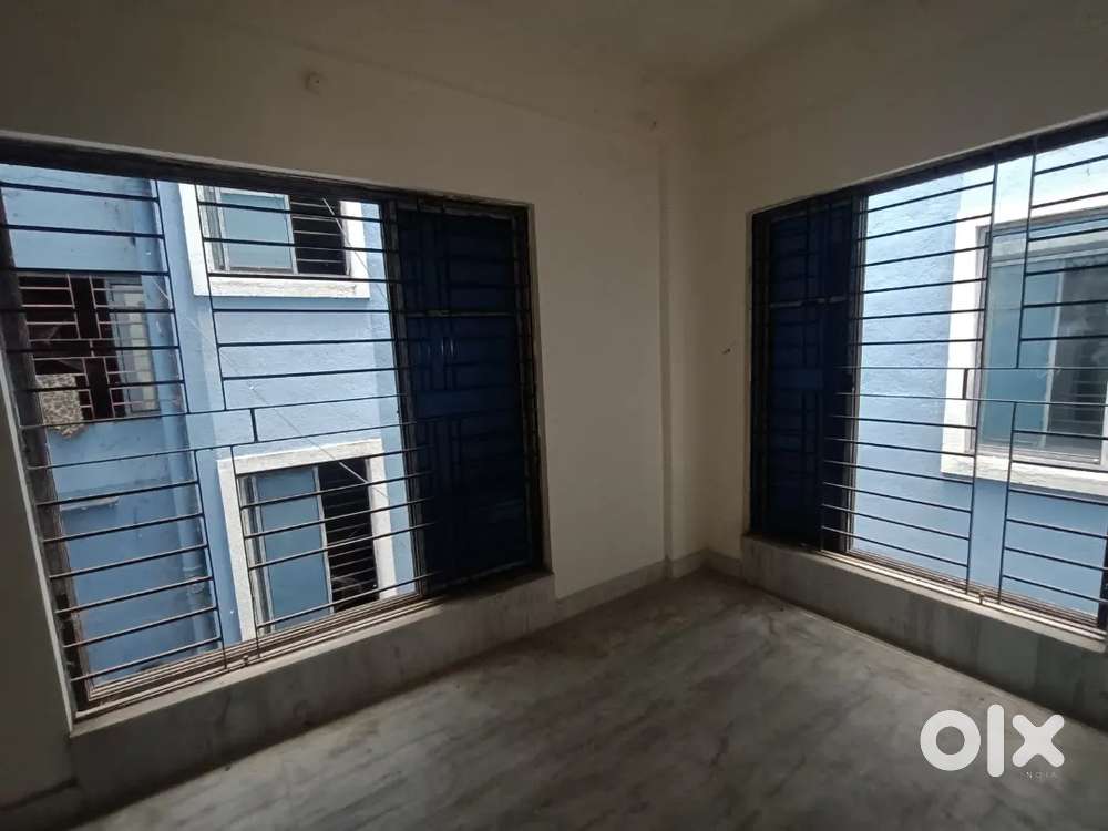 Near Kanchrapara station flat on sale at low prize
