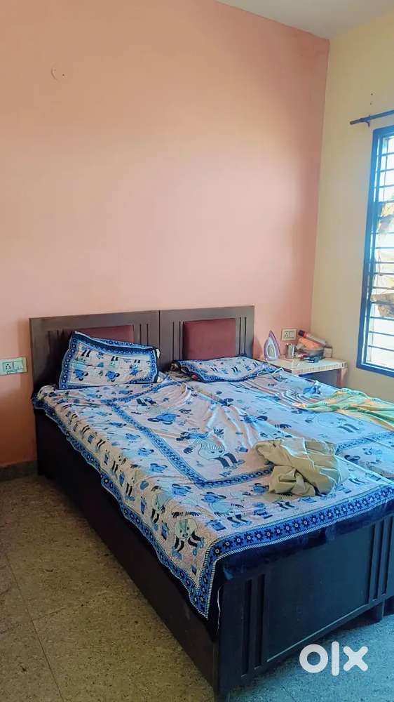 With food boys PG & HOSTEL MOHALI sec 63,65,109 near bestech business