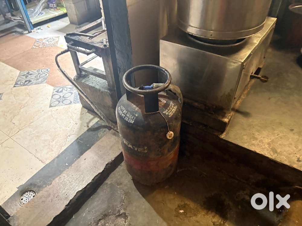 Hotal for sale in Veerasandra industrial area