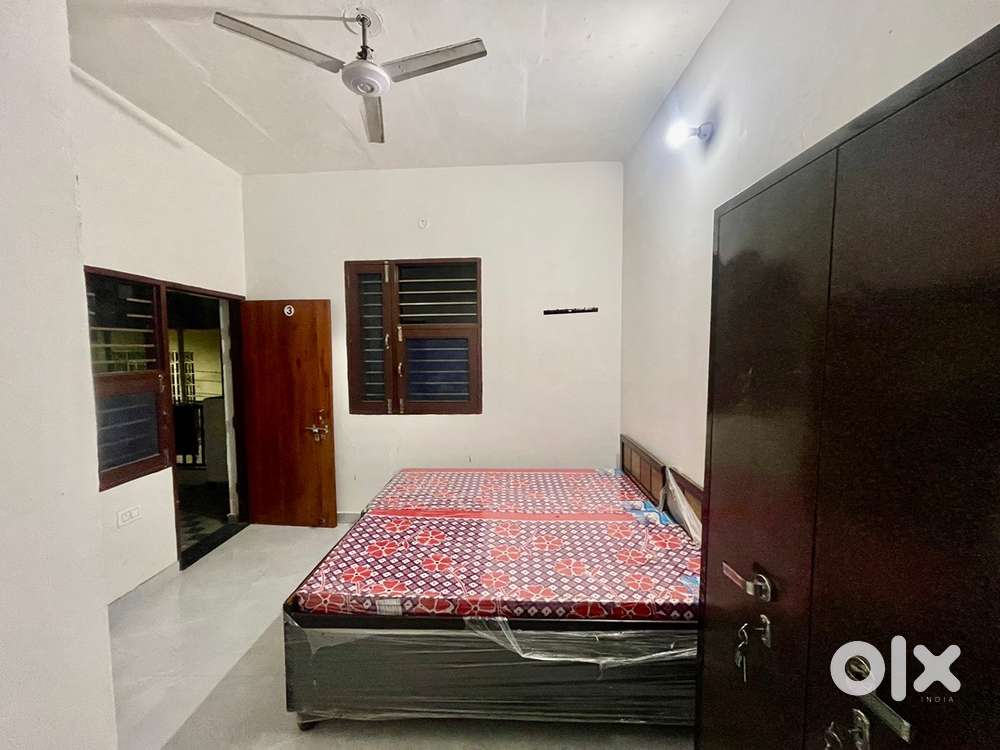 1 RK and 1 bhk rooms available for rent