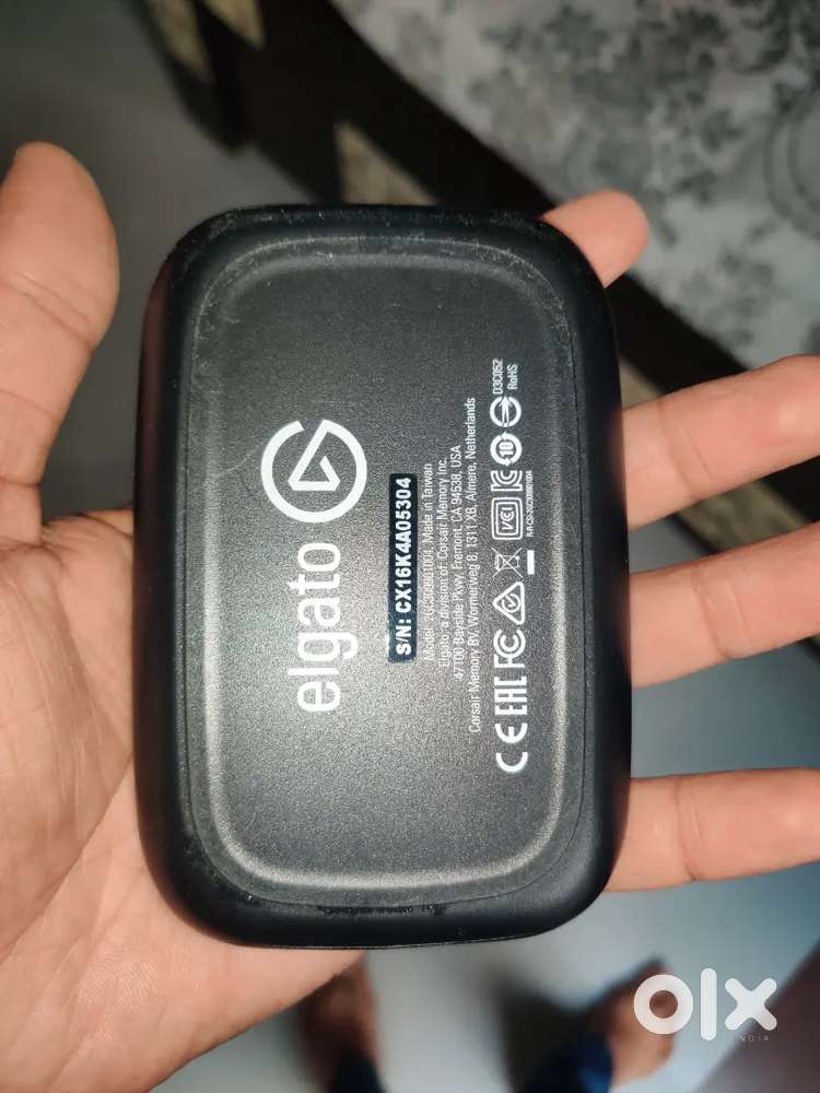 Elgato HD 60 S, Logitech web cam270, Mic