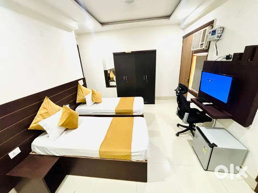 Luxury PG Near IRIS Tech Park, Well Done Tech Park, Unitech Sunbreeze