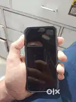 iPhone se 2020 128 minor white spot battery change orignal display