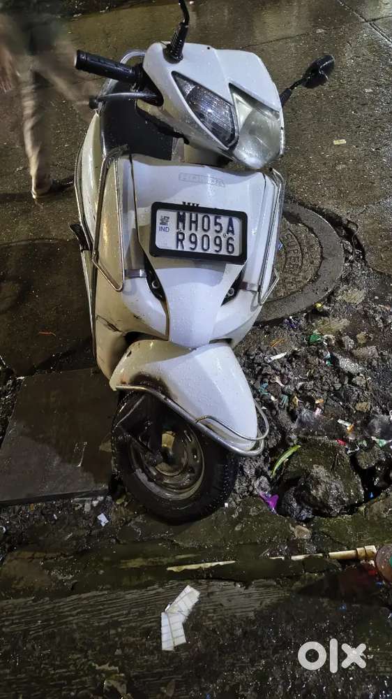 The car is in very good condition.