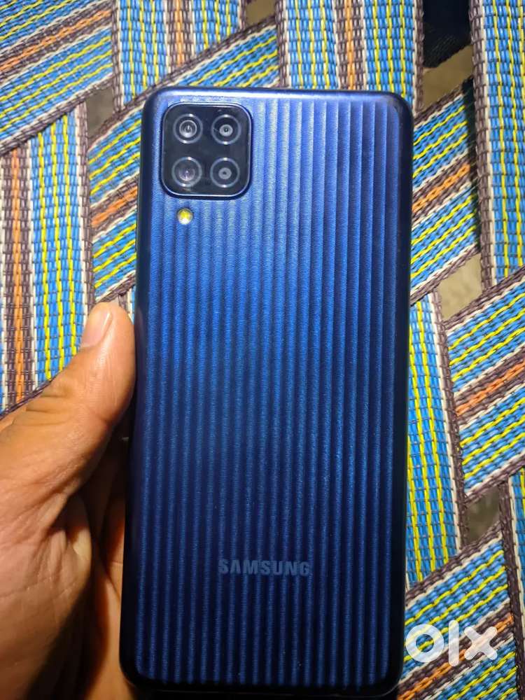 SAMSUNG GALAXY  F12