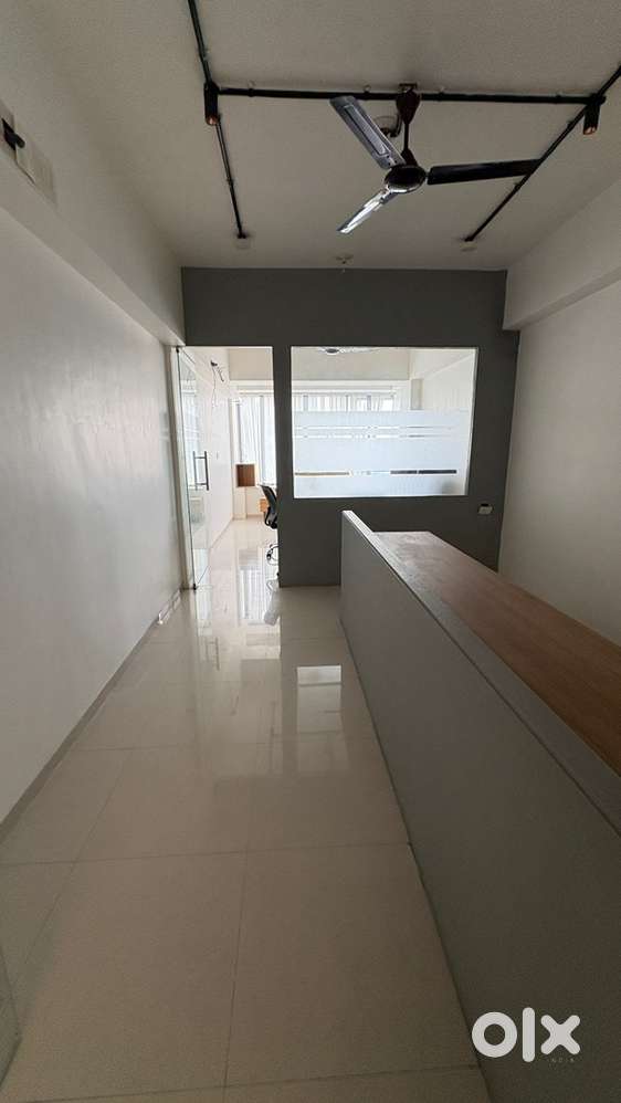 office for rent in manjalpur