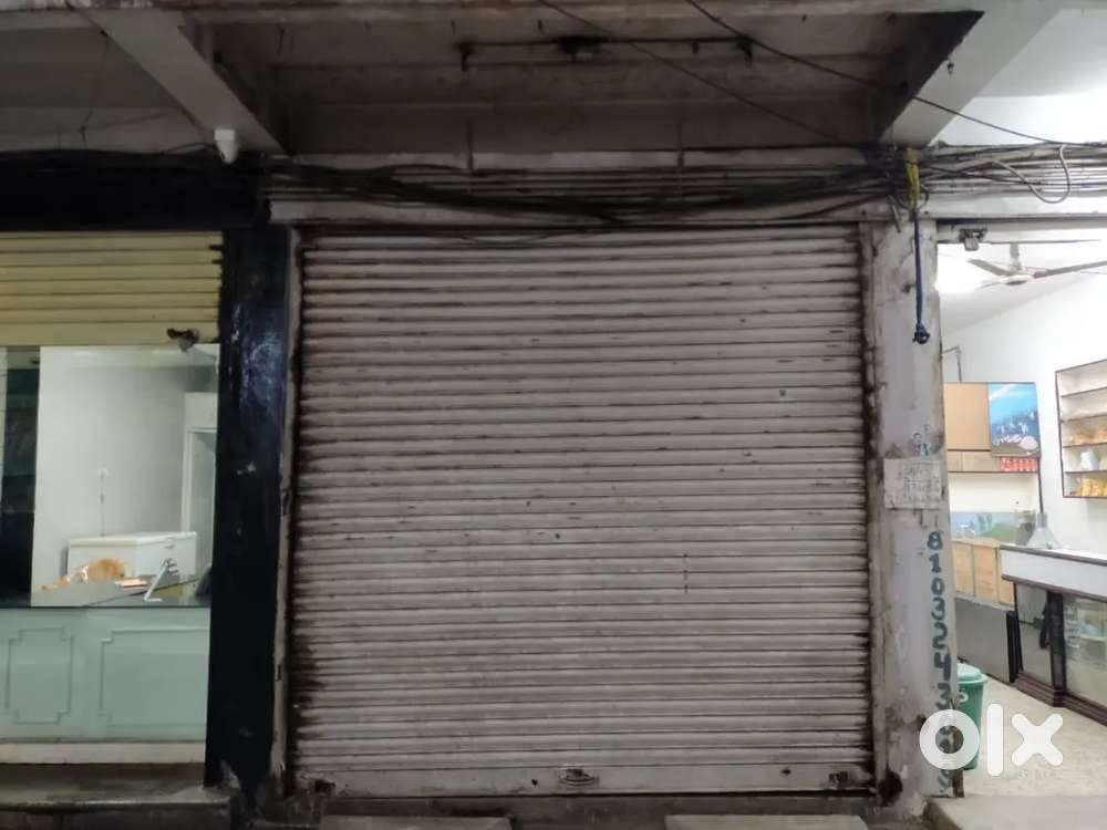 10×23 Madanmahal station road per shop sale karna