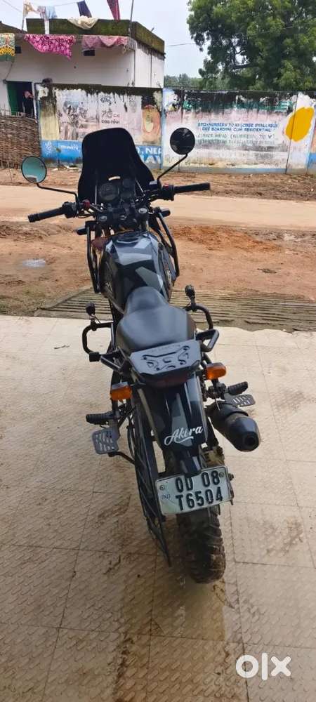 A good in condition himalayan 411