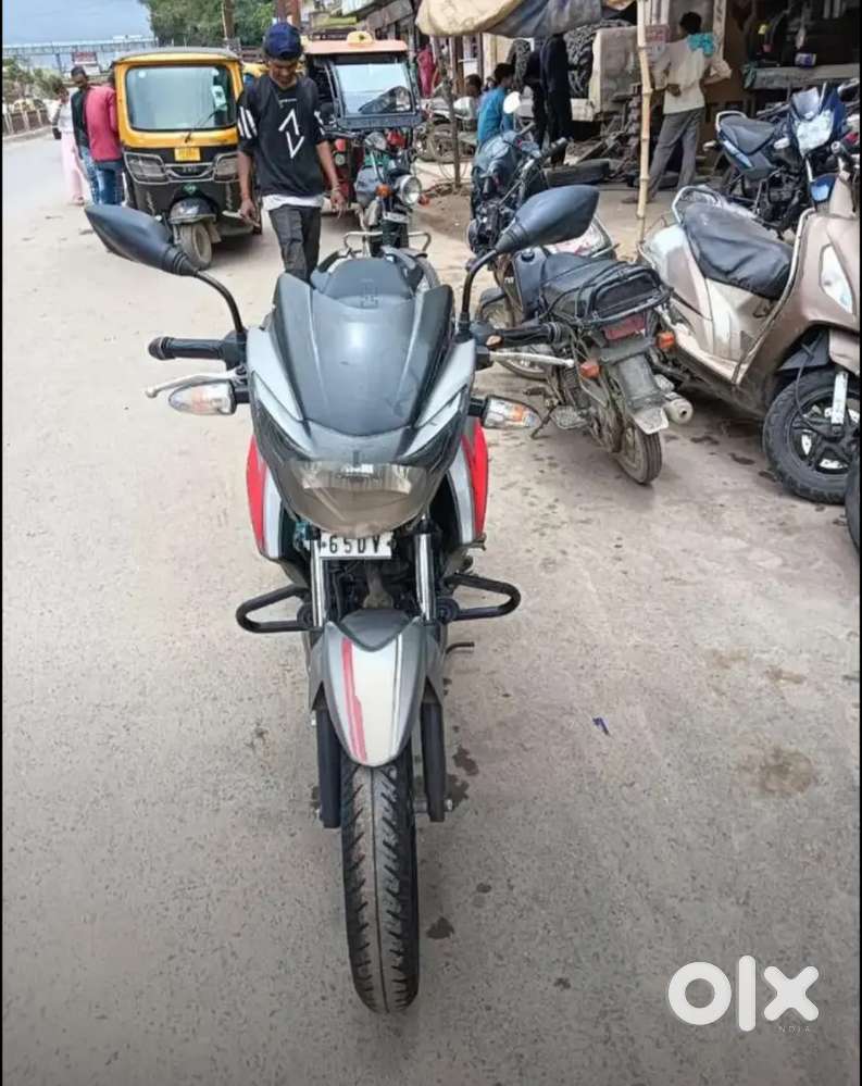 Apache RTR 160 BS6