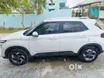 Hyundai Venue 2023 Diesel Good Condition chilled AC,added Allow wheels