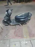 Acchi condition mai hai gadi self start hai
