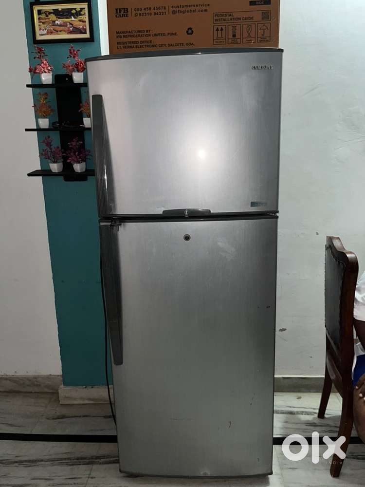 440 litres of refrigerator with good workin condition