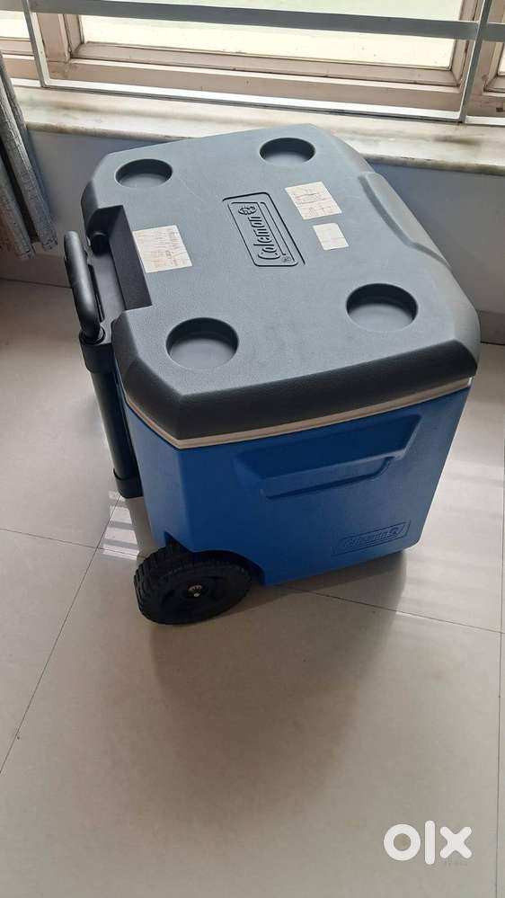 Coleman  Wheeled ICE BOX ( 56l)