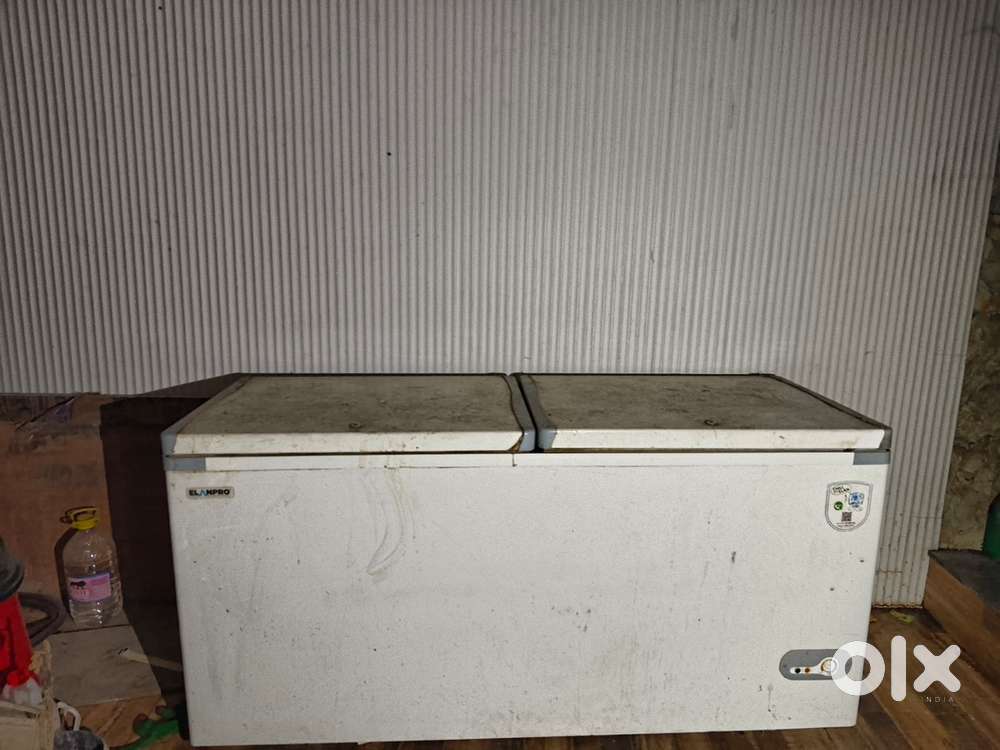 Commercial deep freezer 550L in varanasi