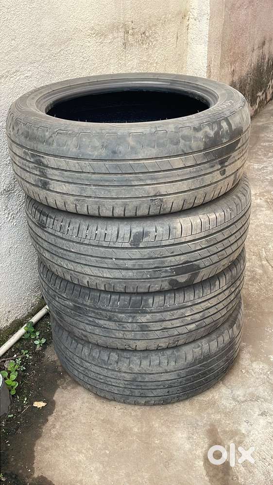 Top notch quality Goodyear premium tyres for SUVs